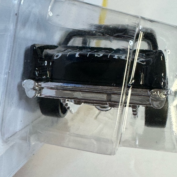 Matchbox Hot Wheels ’57 Chevy, Serie HW Art Cars 6/10, Colore Nero, Modello 121/250, L2593 – Auto Giocattolo In Metallo - 2